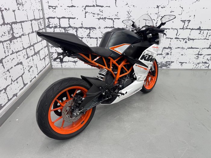 2015 KTM RC 390 RC White