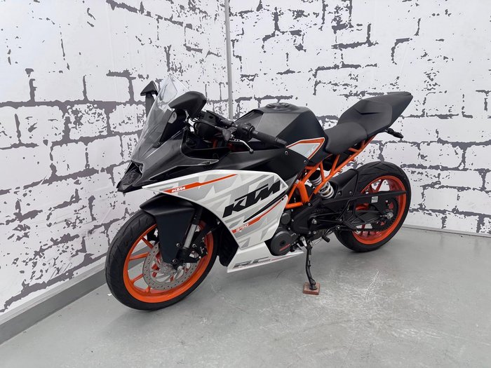 2015 KTM RC 390 RC White