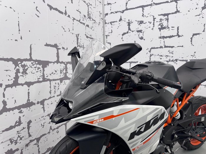 2015 KTM RC 390 RC White
