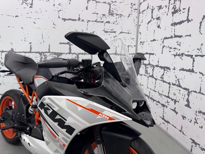 2015 KTM RC 390 RC White
