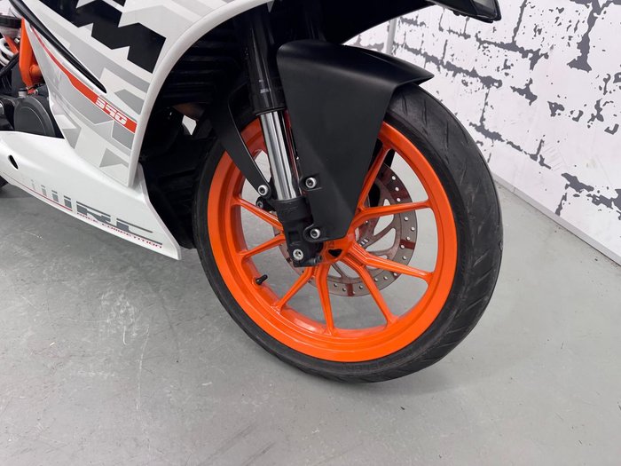 2015 KTM RC 390 RC White