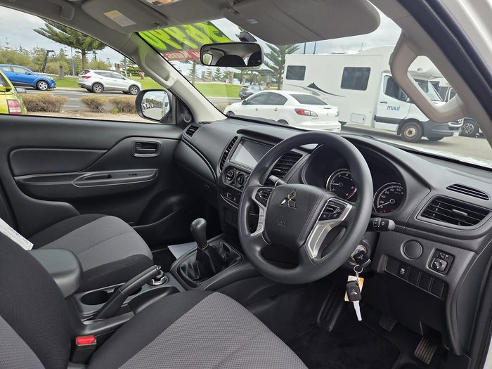 2024 Mitsubishi Triton GLX MR MY23 4X4 Dual Range White