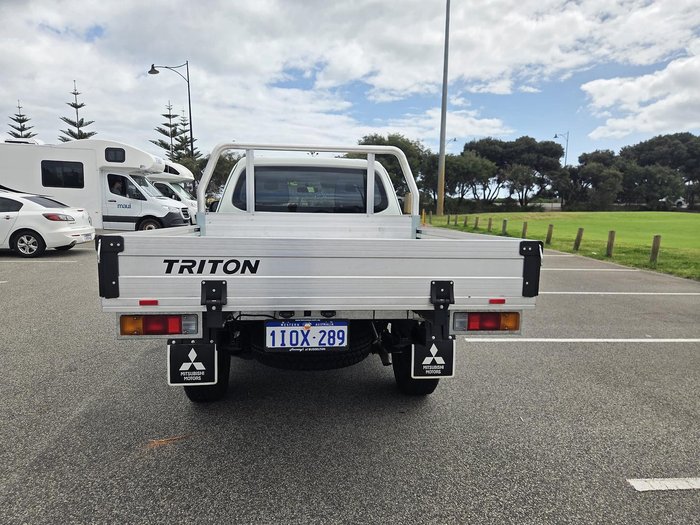 2024 Mitsubishi Triton GLX MR MY23 4X4 Dual Range White