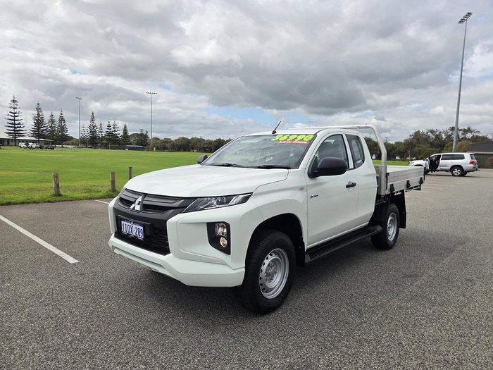 2024 Mitsubishi Triton GLX MR MY23 4X4 Dual Range White