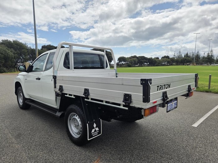 2024 Mitsubishi Triton GLX MR MY23 4X4 Dual Range White