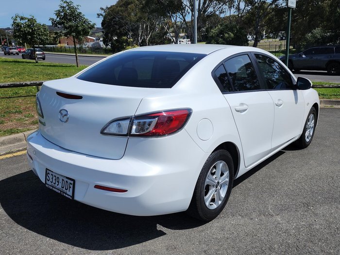 2013 Mazda 3 Neo