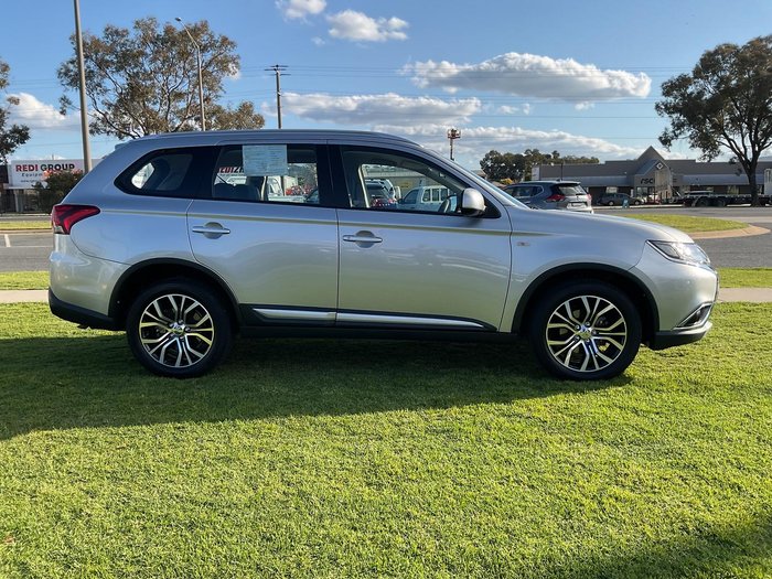 2018 Mitsubishi Outlander ES