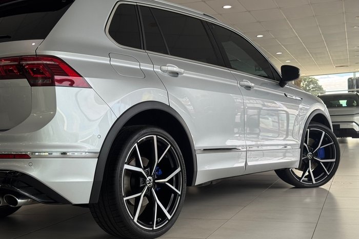 2022 Volkswagen Tiguan R