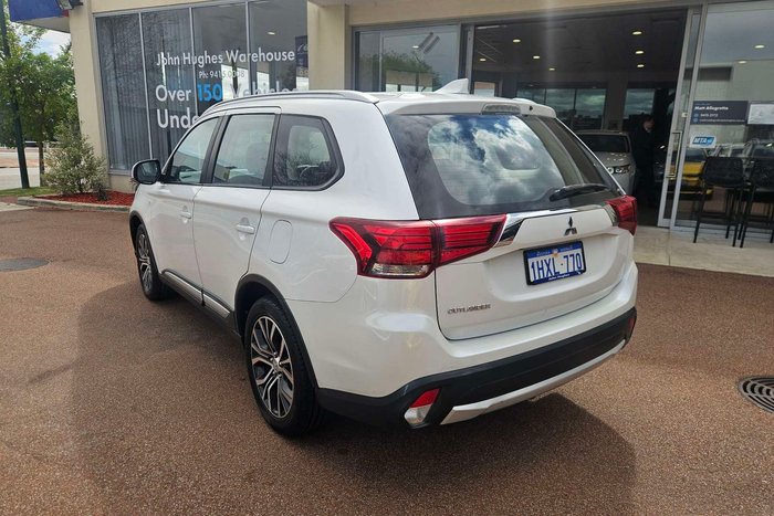 2018 Mitsubishi Outlander ES