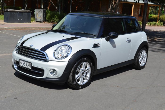 2011 MINI Hatch Cooper