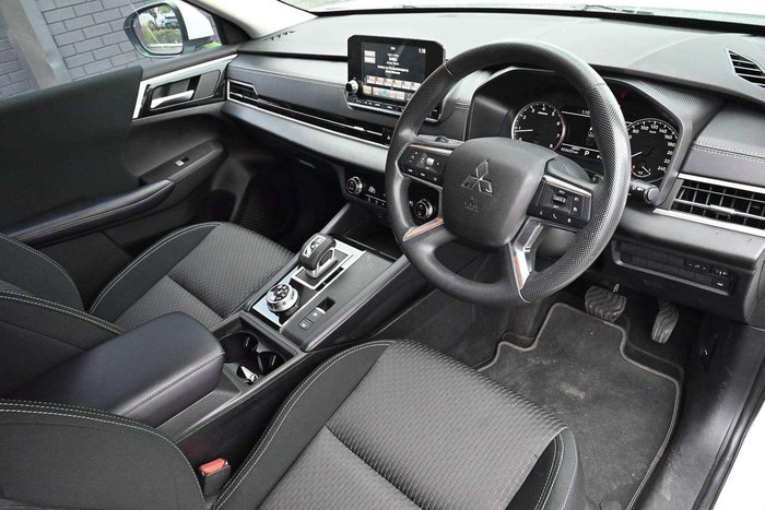 2023 Mitsubishi Outlander
