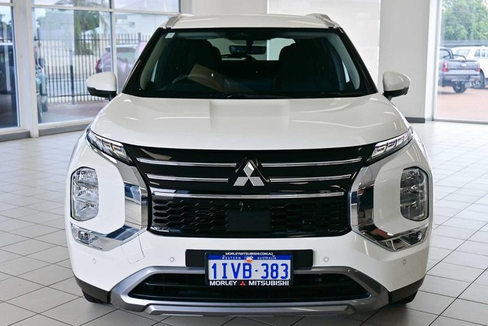 2025 Mitsubishi Outlander LS