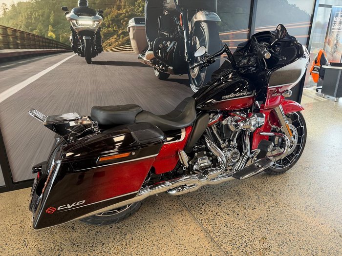 2021 Harley-Davidson CVO Road Glide 117 (FLTRXSE)