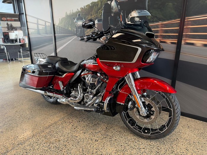 2021 Harley-Davidson CVO Road Glide 117 (FLTRXSE)