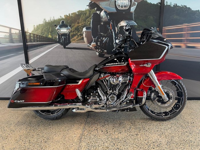 2021 Harley-Davidson CVO Road Glide 117 (FLTRXSE)