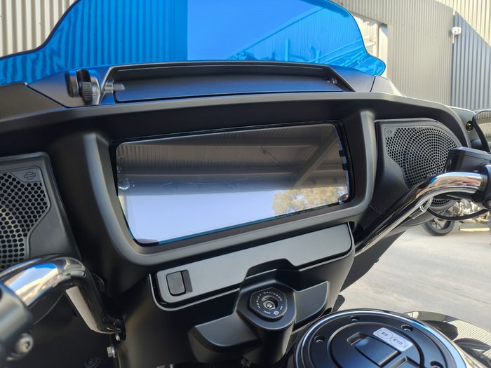 2026 HARLEY-DAVIDSON STREET GLIDE 117 (FLHX) ROAD MIDNIGHT EMBER