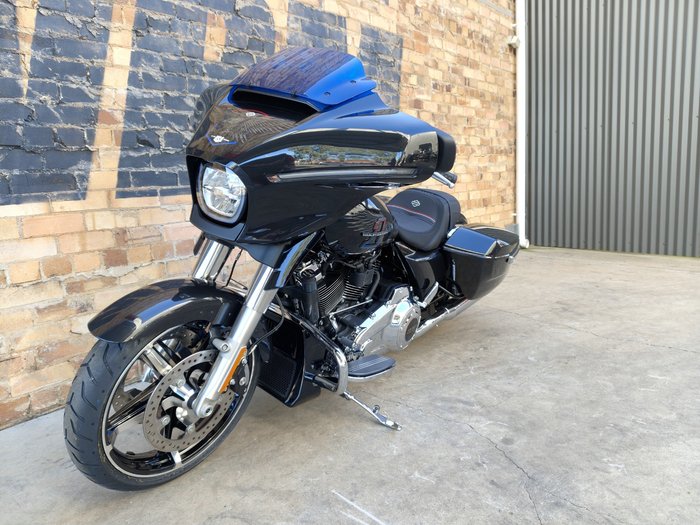 2026 HARLEY-DAVIDSON STREET GLIDE 117 (FLHX) ROAD MIDNIGHT EMBER