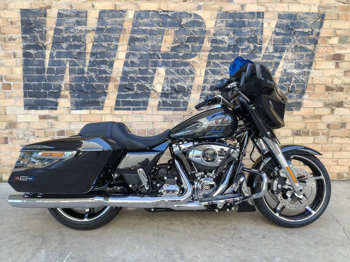 2026 HARLEY-DAVIDSON STREET GLIDE 117 (FLHX) ROAD MIDNIGHT EMBER