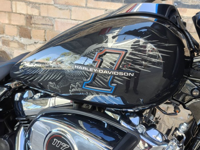 2026 HARLEY-DAVIDSON STREET GLIDE 117 (FLHX) ROAD MIDNIGHT EMBER