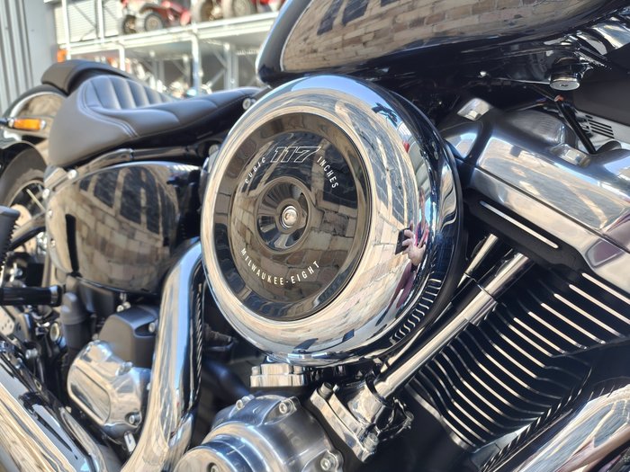 2026 HARLEY-DAVIDSON STREET BOB 117 (FXBB) ROAD BLACK