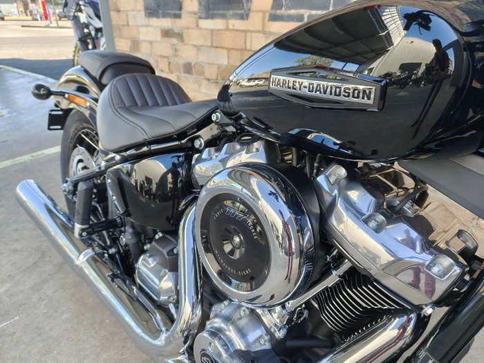 2026 HARLEY-DAVIDSON STREET BOB 117 (FXBB) ROAD BLACK