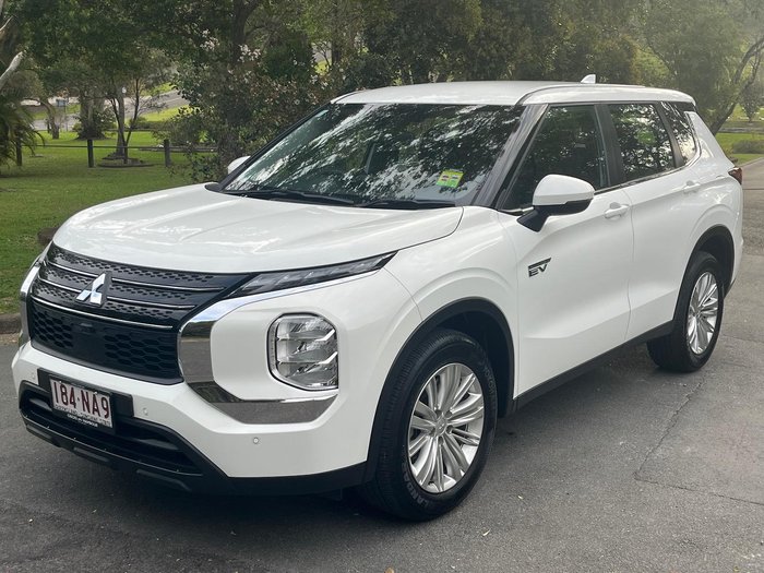 2024 Mitsubishi Outlander PHEV ES