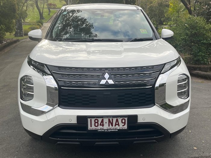 2025 Mitsubishi Outlander PHEV ES