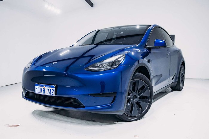 2024 Tesla Model Y REAR-WHEEL DRIVE