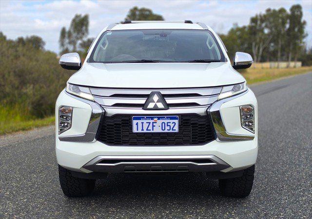 2021 Mitsubishi Pajero Sport GLS