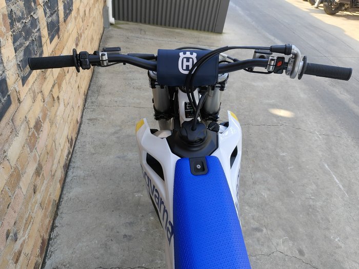 2026 HUSQVARNA FC 450 MOTOCROSS WHITE
