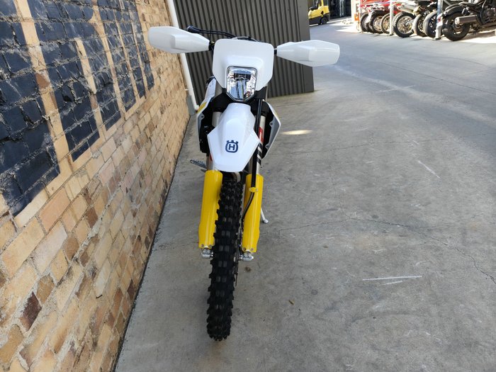 2027 HUSQVARNA FE 450 ENDURO WHITE