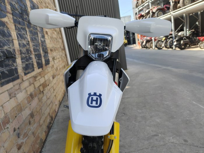 2027 HUSQVARNA FE 450 ENDURO WHITE