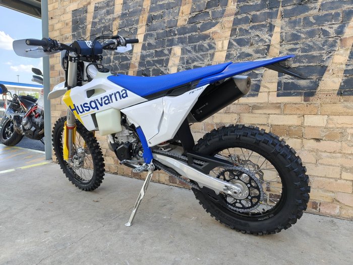 2027 HUSQVARNA FE 450 ENDURO WHITE