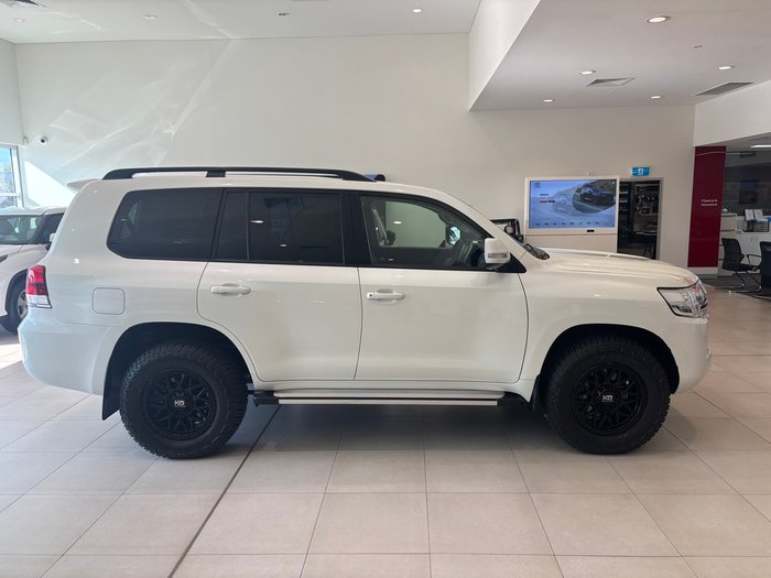 2019 Toyota LANDCRUISER
