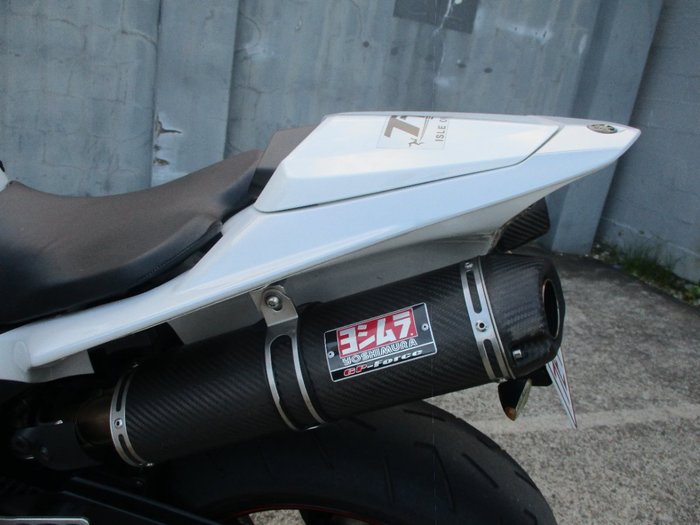 2010 YAMAHA YZF-R1 WHITE