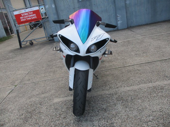 2010 YAMAHA YZF-R1 WHITE