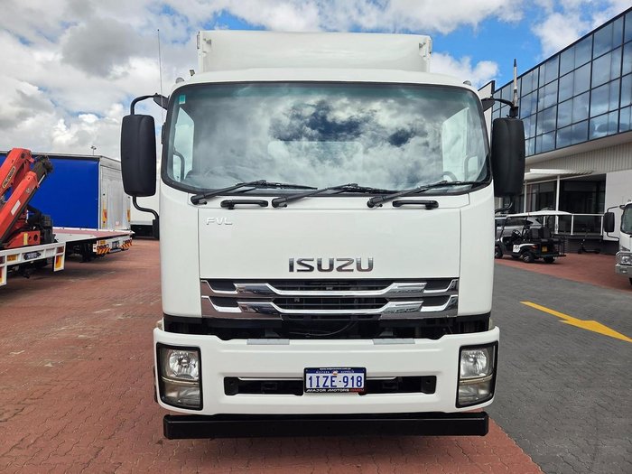 2017 Isuzu Fvl 240-300 14 Pallet Tautliner And Lift
