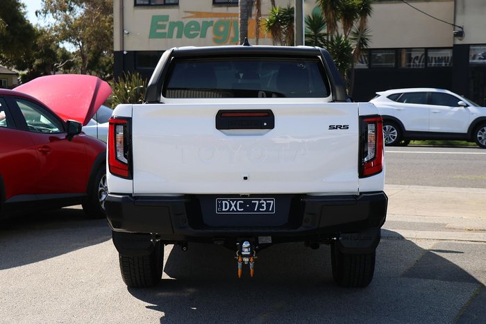 2026 Toyota Hilux SR5