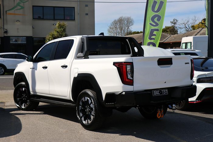 2026 Toyota Hilux SR5