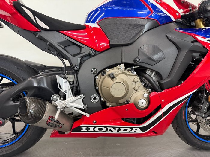 2017 Honda CBR1000RRA (FIREBLADE) ABS Red