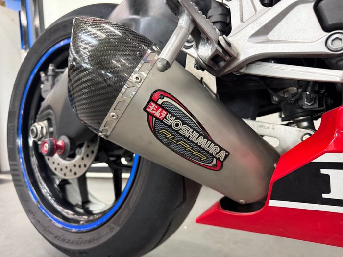 2017 Honda CBR1000RRA (FIREBLADE) ABS Red