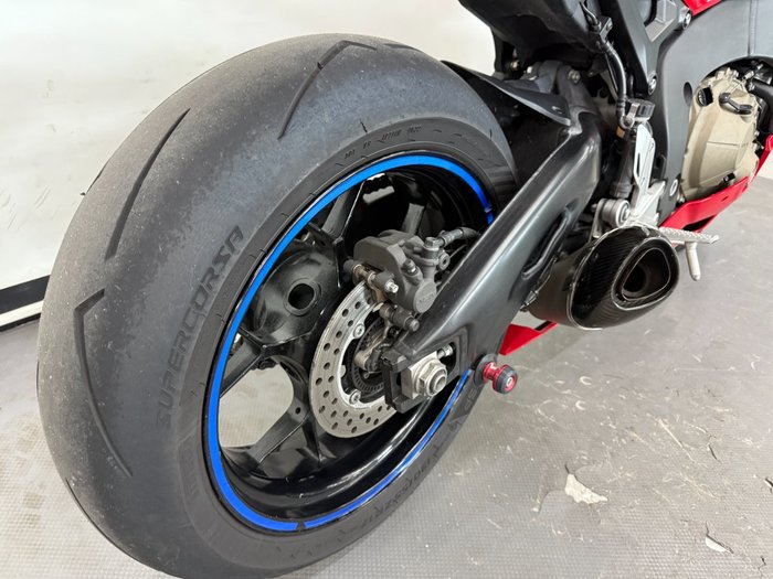 2017 Honda CBR1000RRA (FIREBLADE) ABS Red
