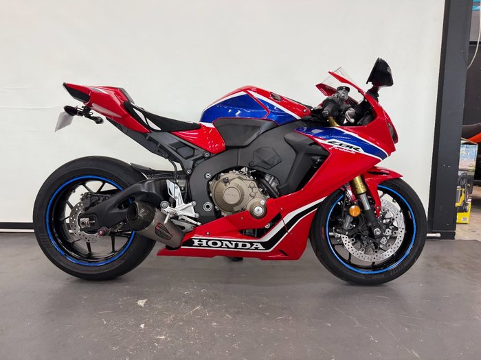 2017 Honda CBR1000RRA (FIREBLADE) ABS Red