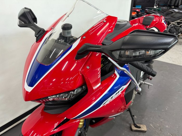 2017 Honda CBR1000RRA (FIREBLADE) ABS Red