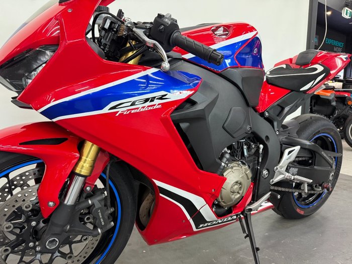 2017 Honda CBR1000RRA (FIREBLADE) ABS Red