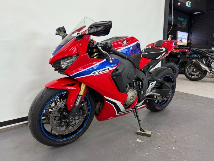 2017 Honda CBR1000RRA (FIREBLADE) ABS Red