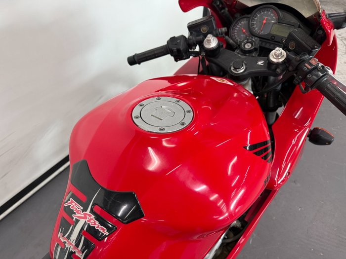 2005 Honda VTR1000F (FIRESTORM) Red