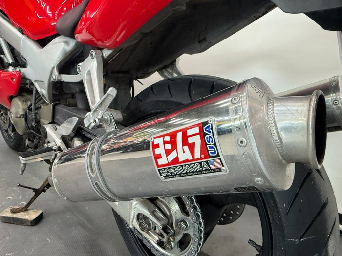 2005 Honda VTR1000F (FIRESTORM) Red