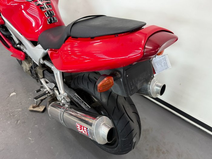 2005 Honda VTR1000F (FIRESTORM) Red