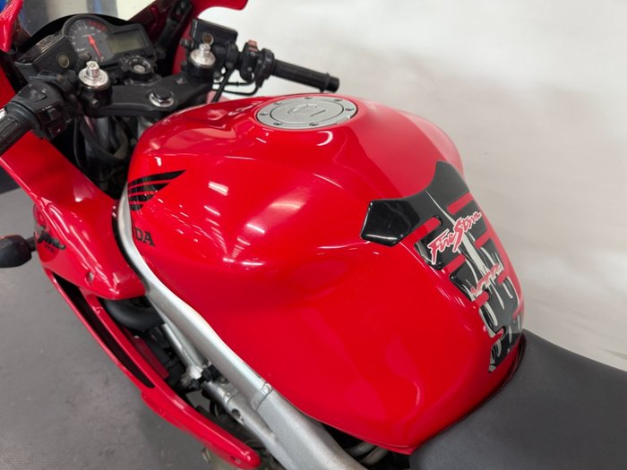 2005 Honda VTR1000F (FIRESTORM) Red